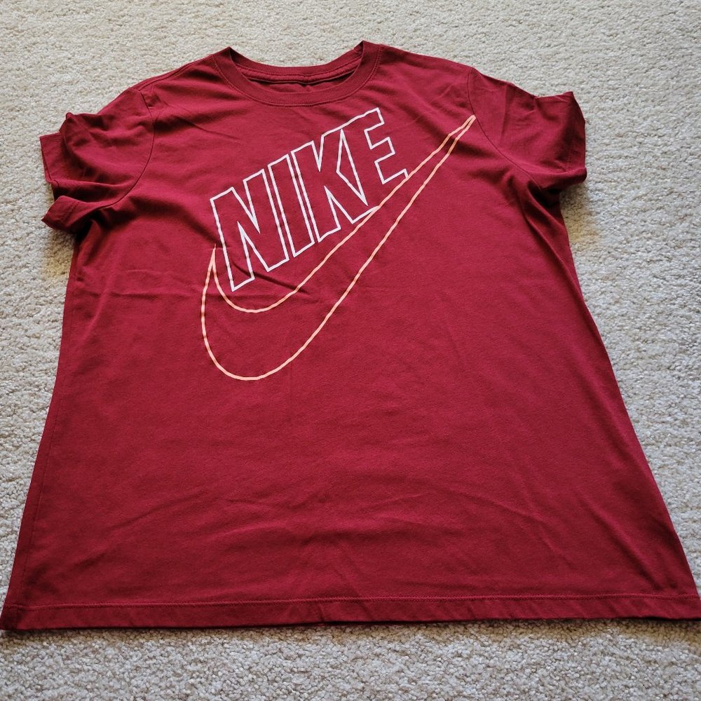 Nike Short Sleeve Tee